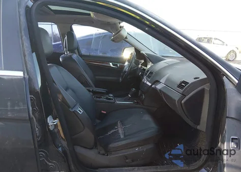 2008 Mercedes-Benz C 300 Luxury 4Matic/Sport 4Matic from USA, damaged, VIN WDDGF81X88F088544